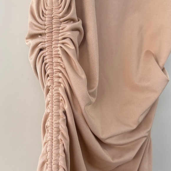 Superdown Tan Backless Ruched Dress - Picture 4 of 7